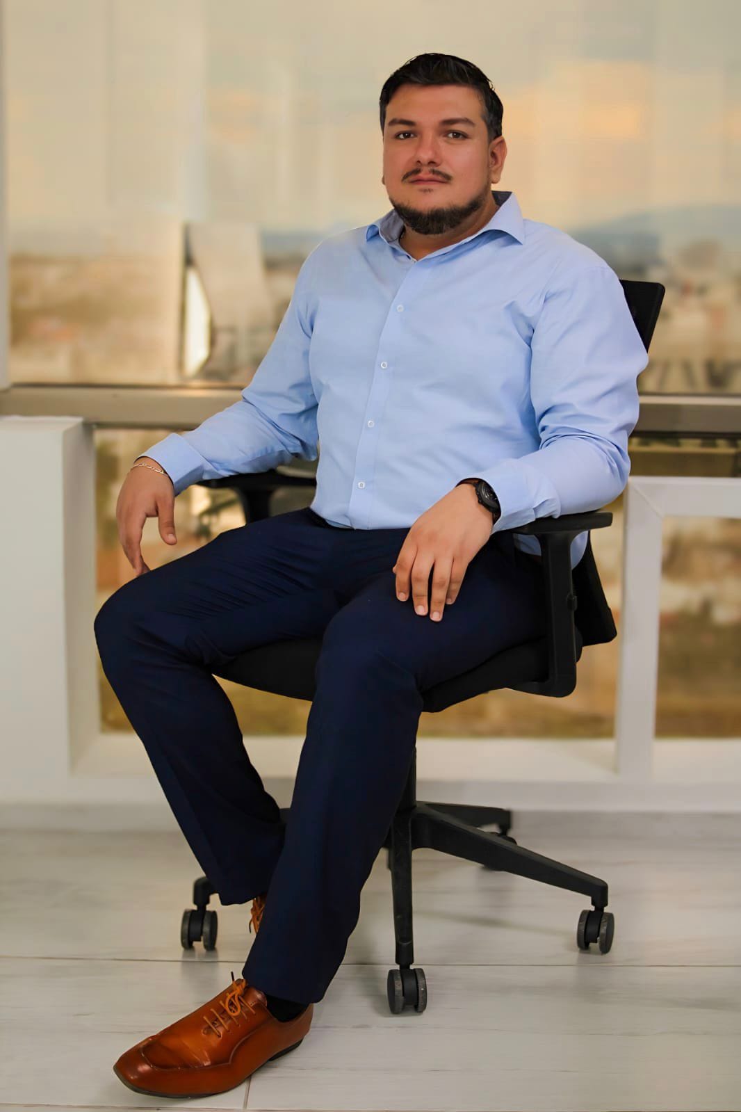 Elias Hernández Chávez, Socio Fundador