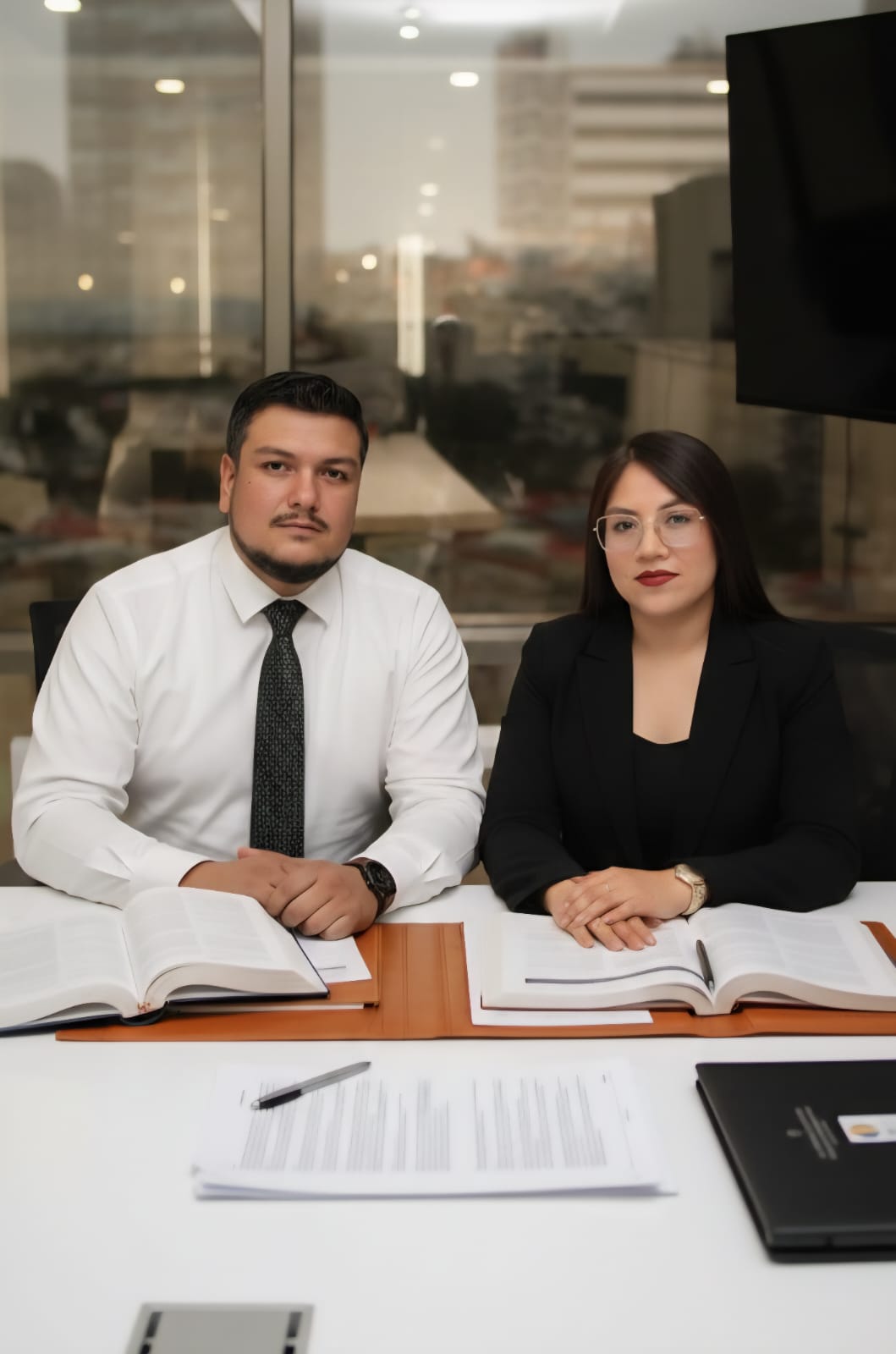 Elias Hernández Chavez e Imelda Ramírez García — AXKAN Abogados Guadalajara